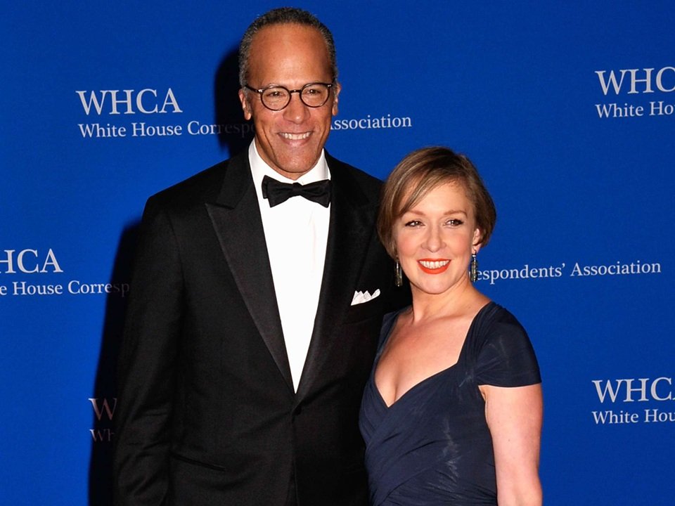 lester holt wife