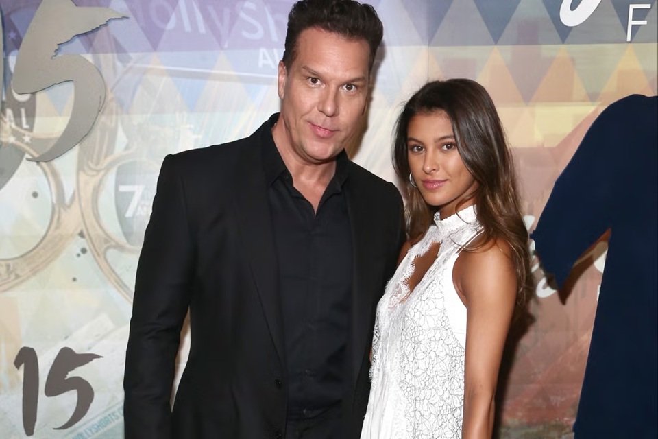 dane cook wife