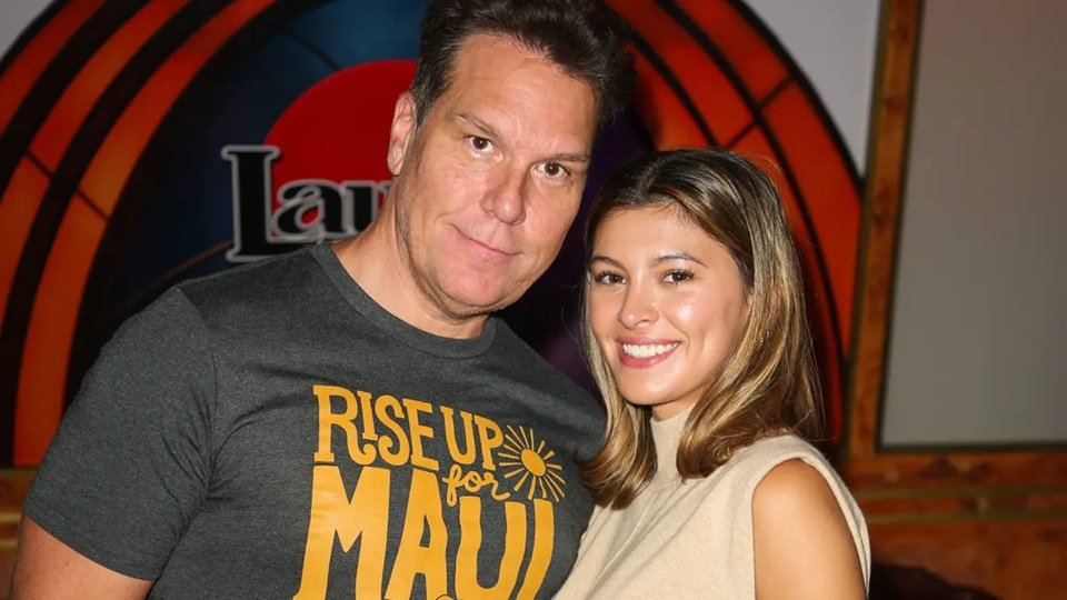 dane cook wife