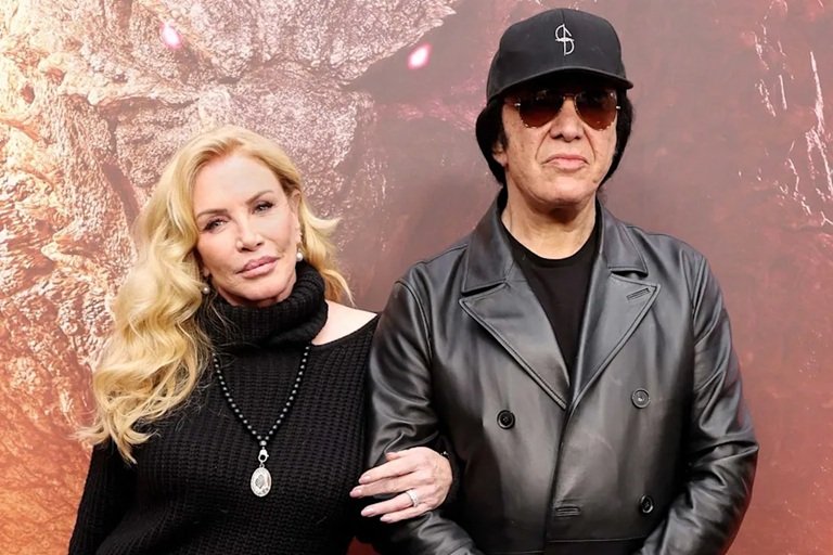 gene simmons wife