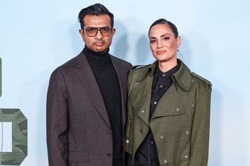 utkarsh ambudkar wife
