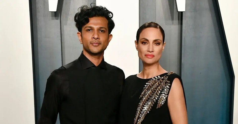 utkarsh ambudkar wife