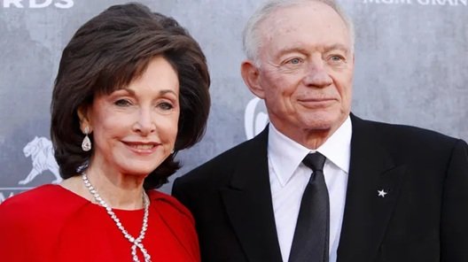 jerry jones wife