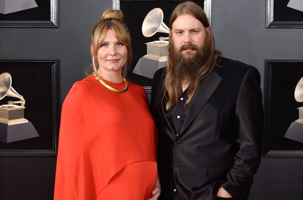 chris stapleton wife