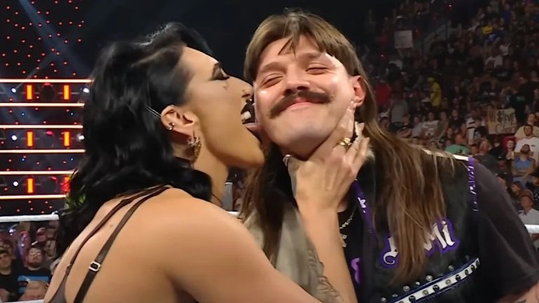 dominik mysterio wife